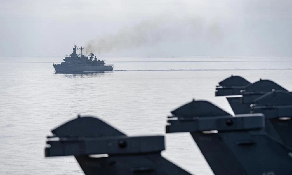 Side by side the aircraft carrier "Charles De Gaulle" and the Greek frigate "Canaris"
